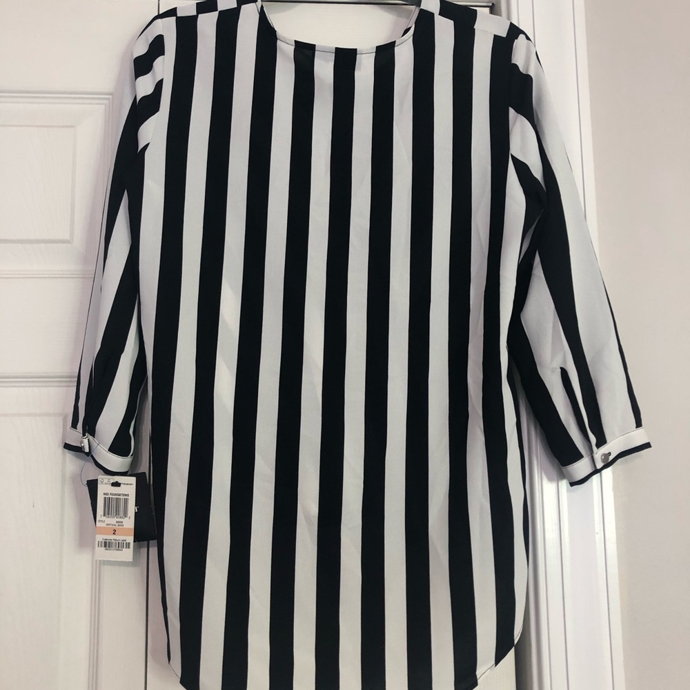 Blouse - Picture 2 of 2